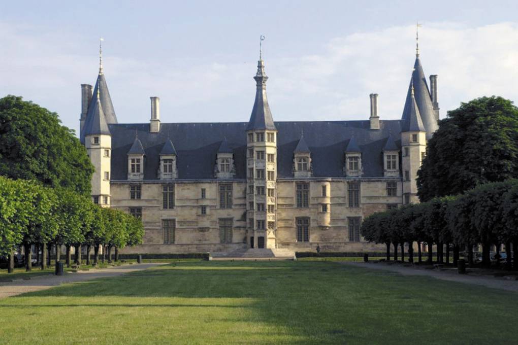 Palacio ducal de Nevers